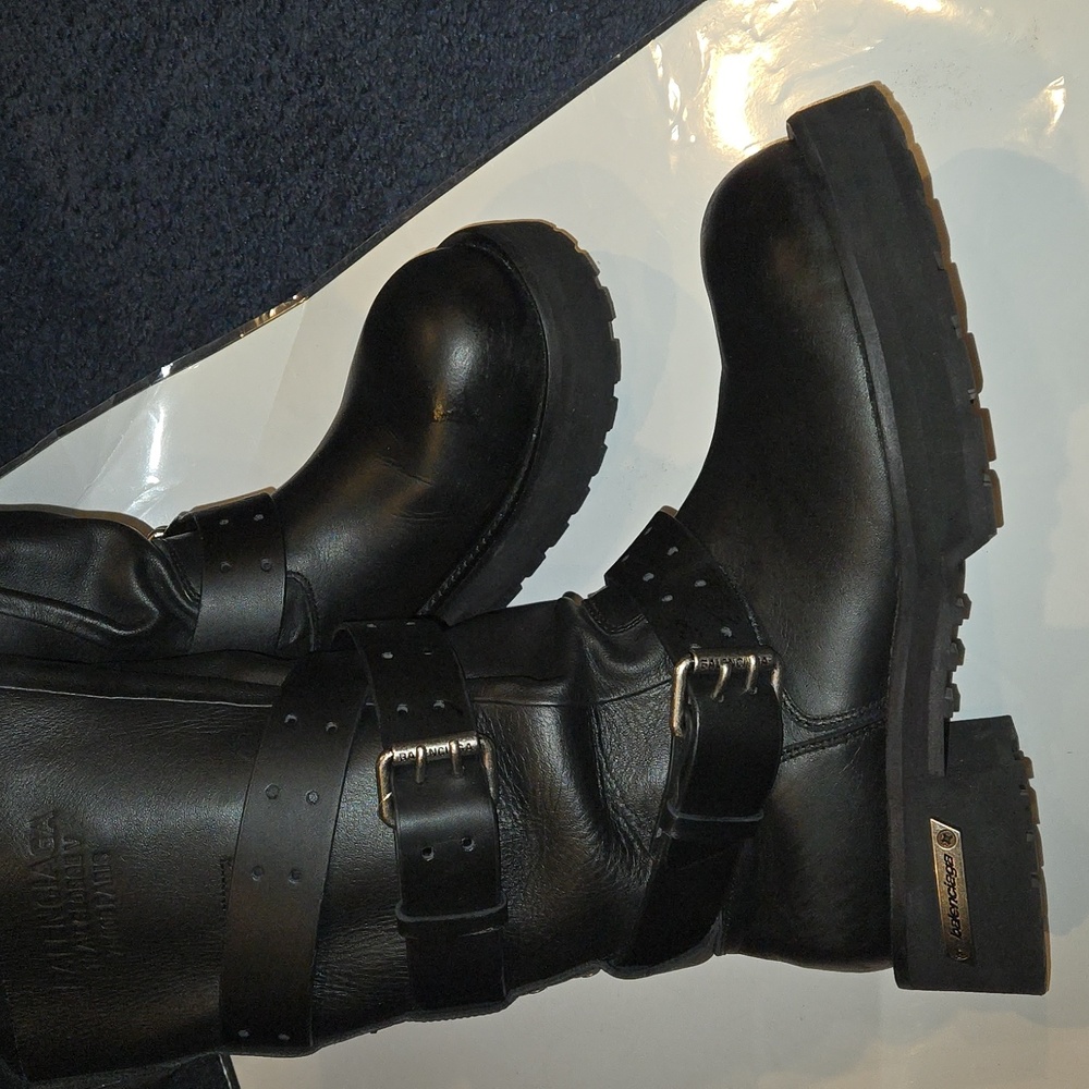 Balenciaga Men's Venom High Boot in Black - Picture 4 of 11